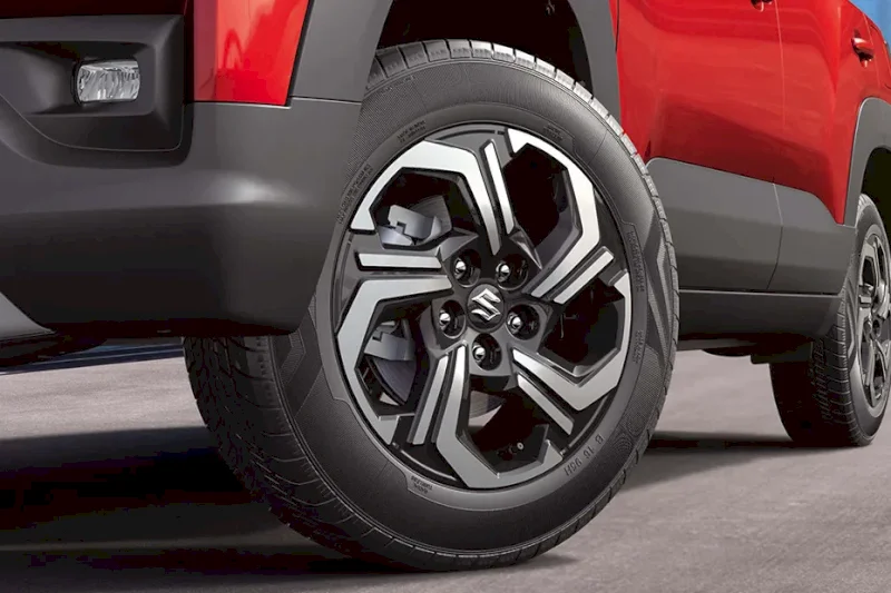 Maruti Brezza - image 5