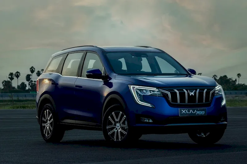 Mahindra XUV700 - image 2